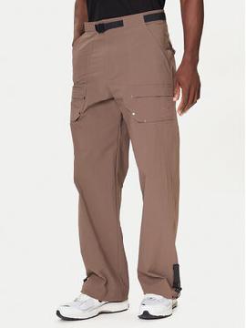 adidas Medžiaginės kelnės · Ruda · Relaxed Fit