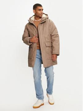 Calvin Klein Jeans Striukė · Smėlio