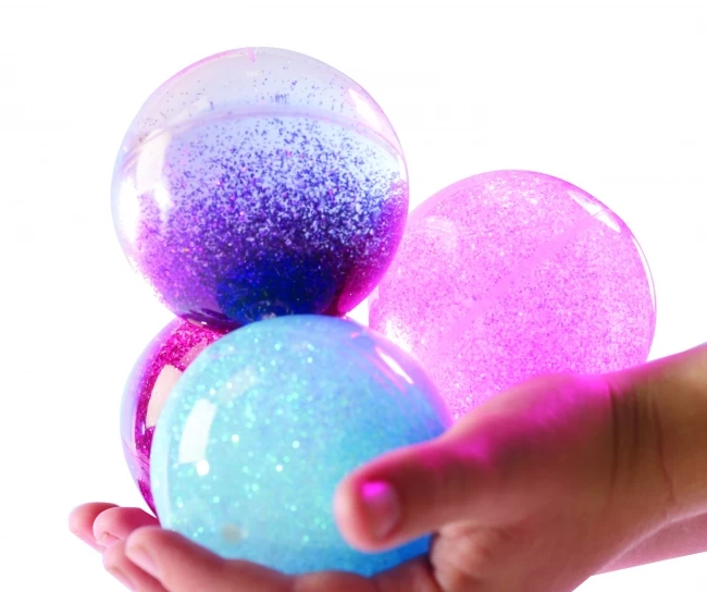 Kamuoliukas su vandeniu viduje