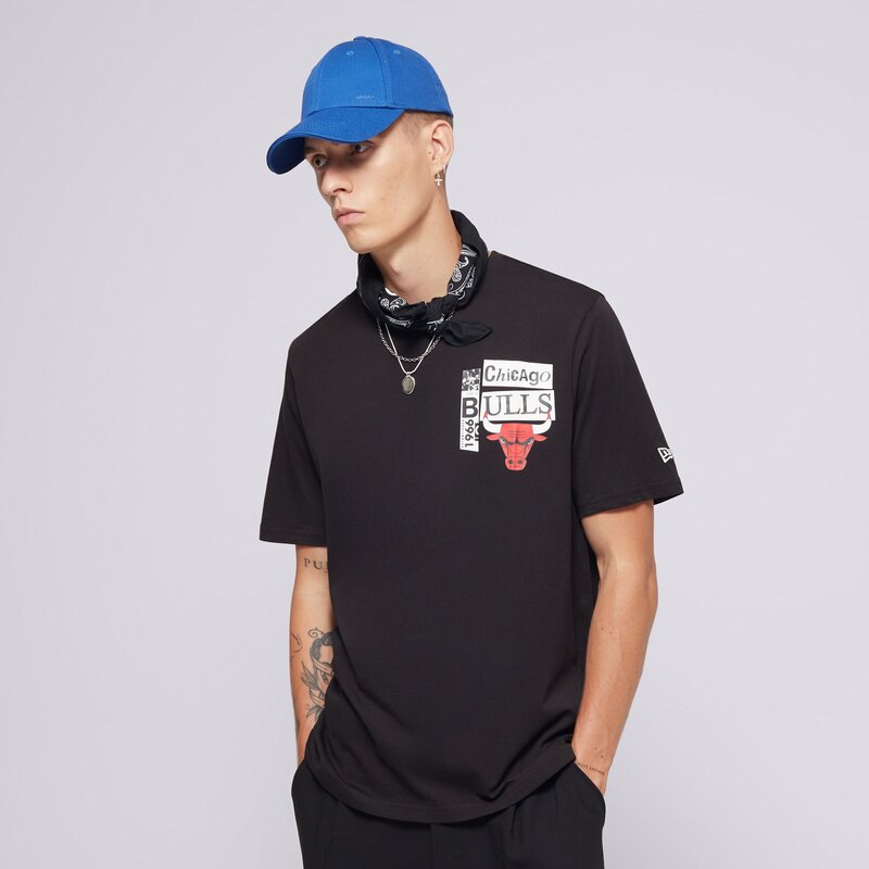 NEW ERA MARŠKINĖLIAI NEWSPAPER GRAPHIC BULLS CHICAGO BULLS B