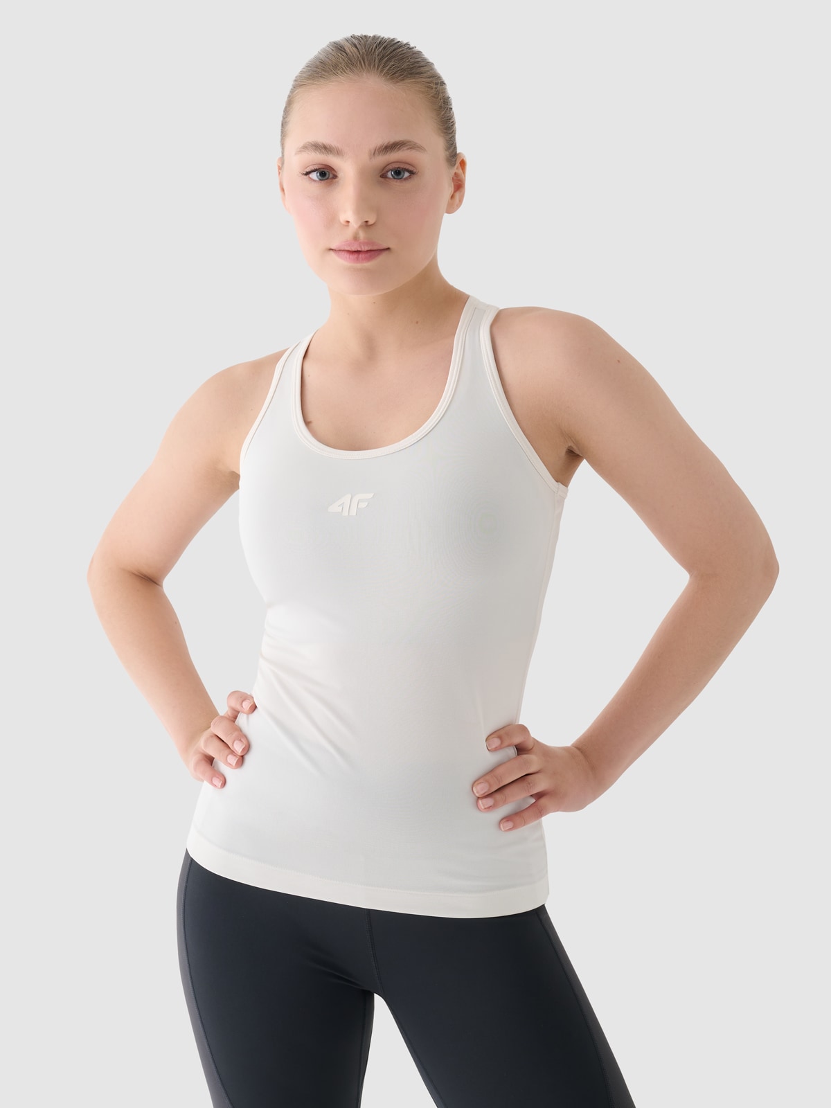 Moteriški top slim treniruočių marškinėliai - smėlio spalvos