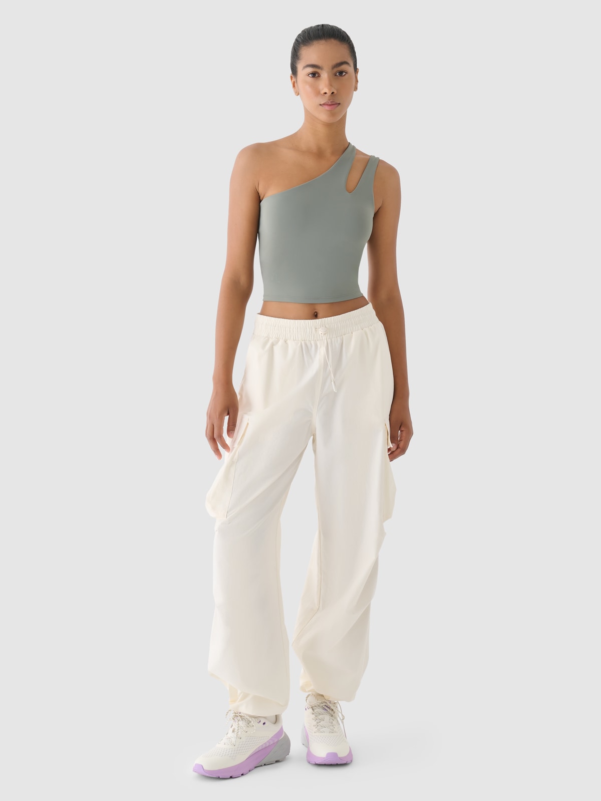 Moteriškos oversize cargo kelnės 4F x Anna Lewandowska - baltos