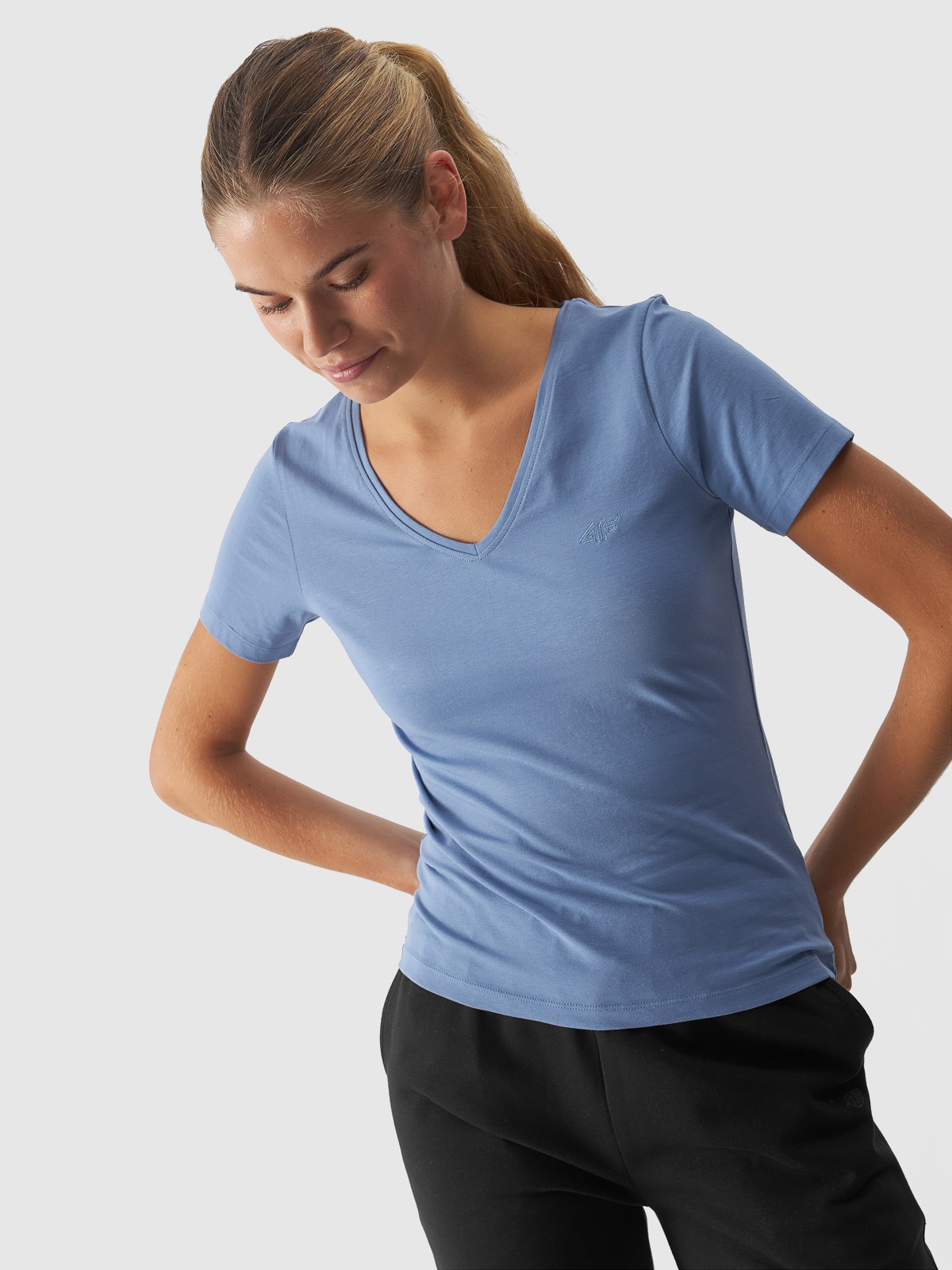 Moteriški T-shirt slim lygus marškinėliai - tamsiai mėlyni