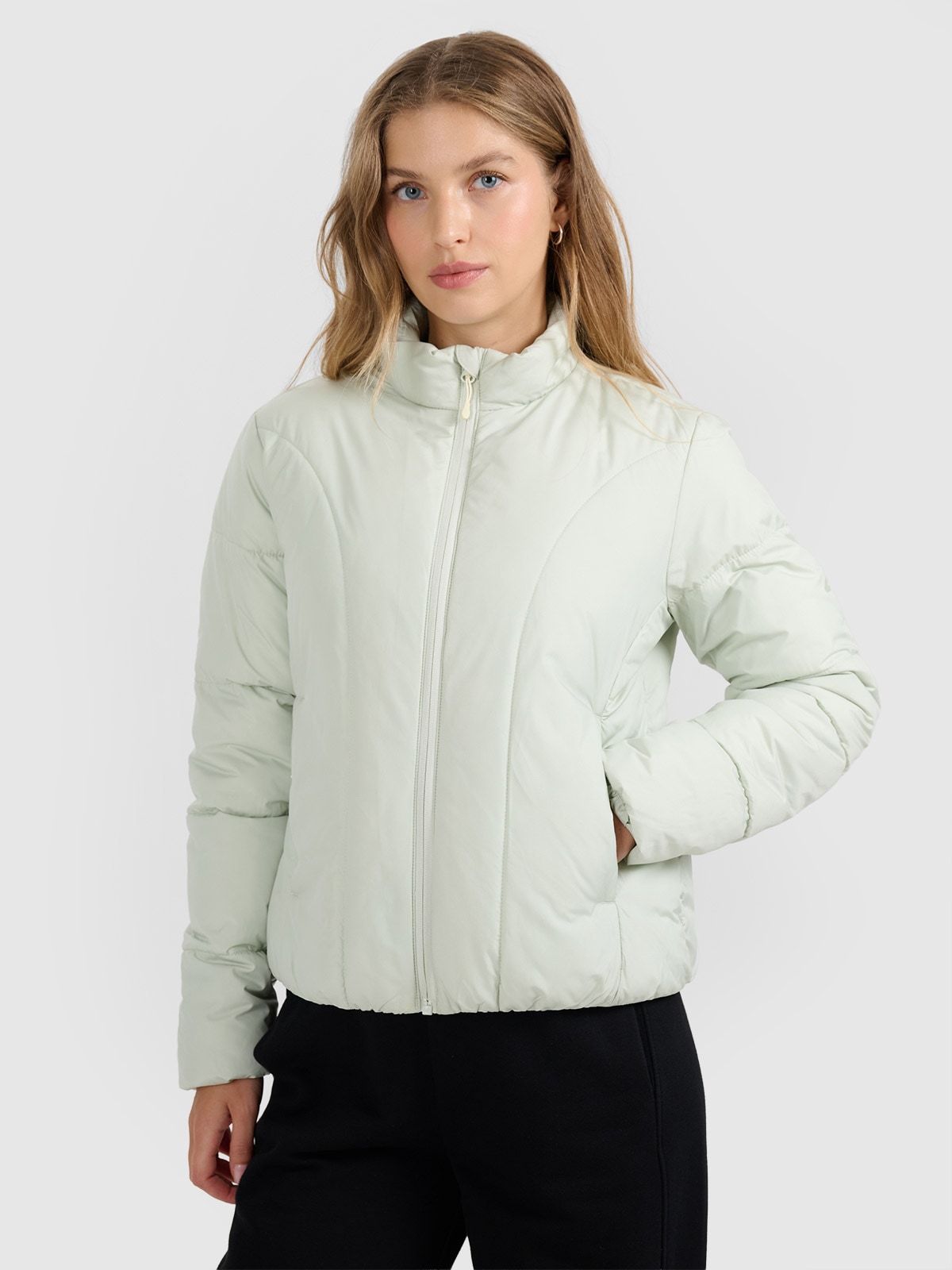 Moteriška striukė su sintetinių pūkų kamšalu - mėtinė