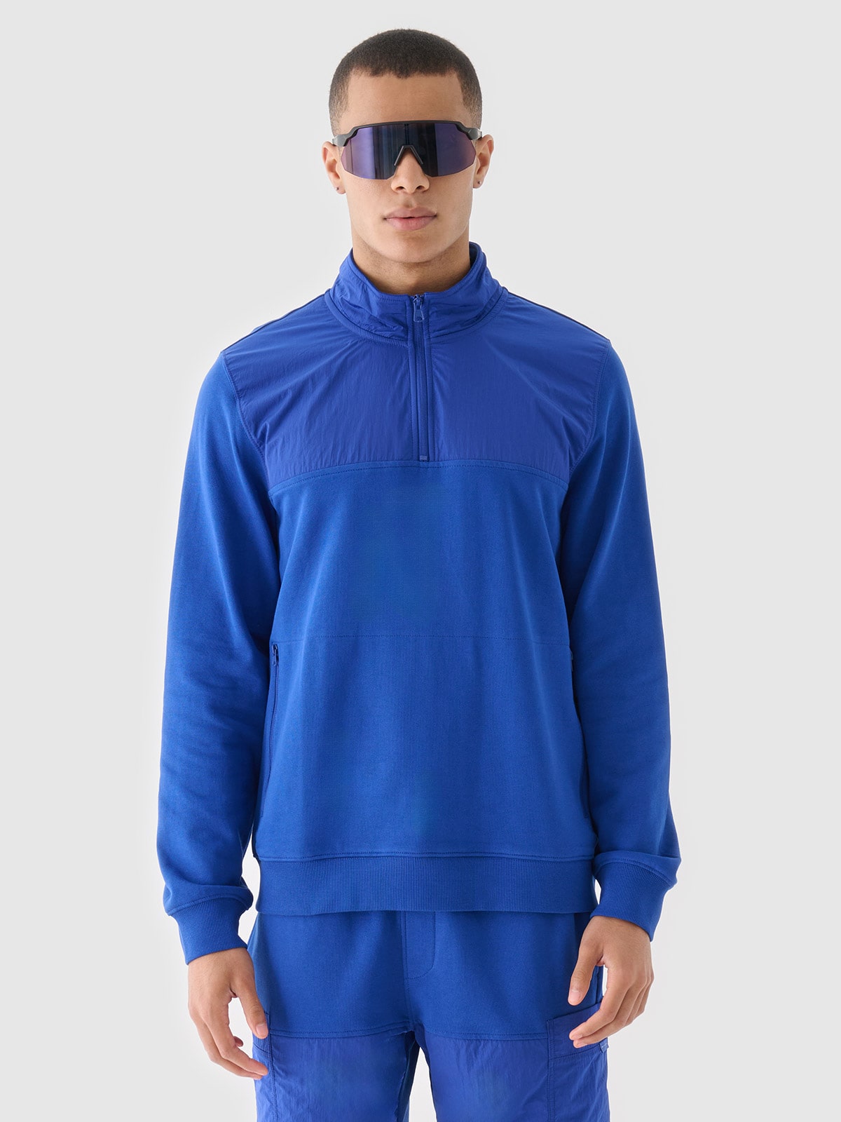 Vyriškas sportinis neatsegamas džemperis be gobtuvo - mėlynas