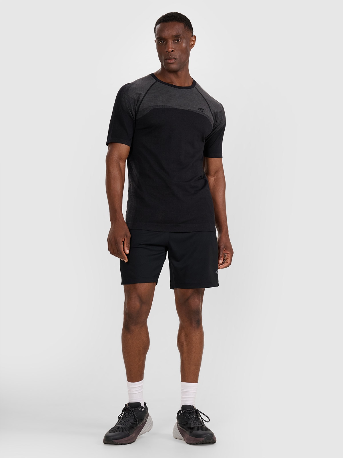 Vyriški greitai džiūstantys treniruočių šortai - juodi