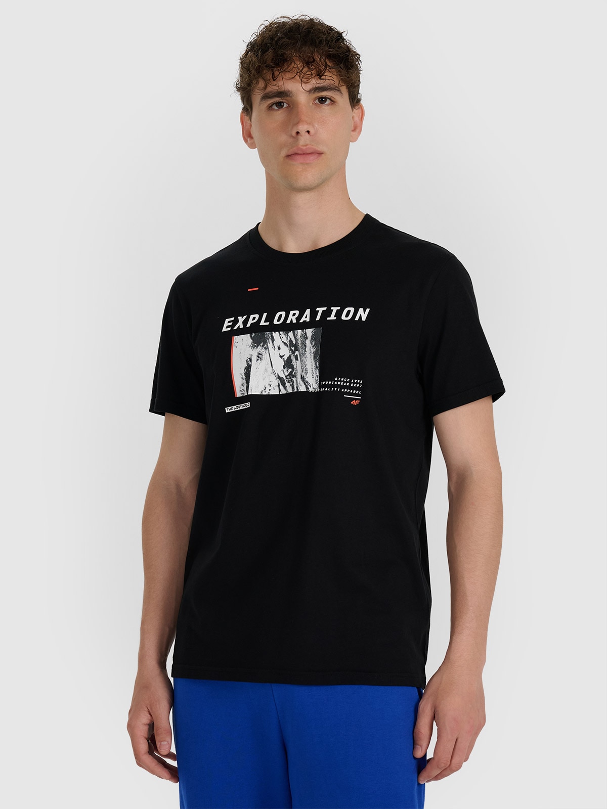 Vyriški T-shirt regular marškinėliai su spauda - juodi