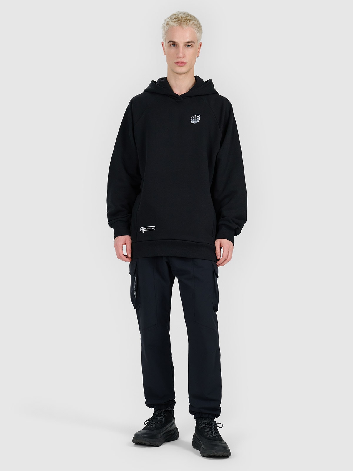 Vyriškas sportinis neatsegamas džemperis su gobtuvu - juodas