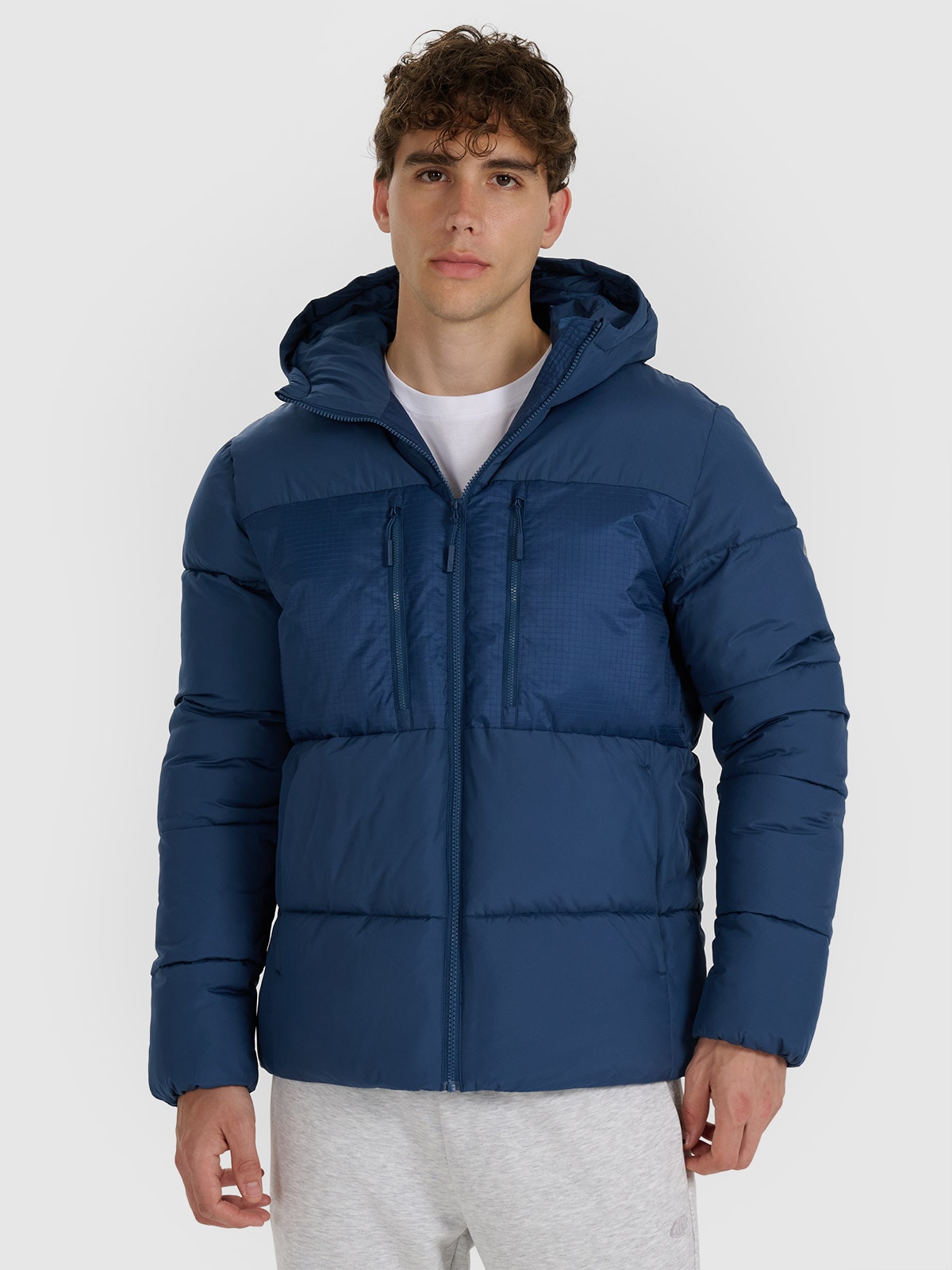 Vyriška striukė su sintetinių pūkų kamšalu - tamsiai mėlyna