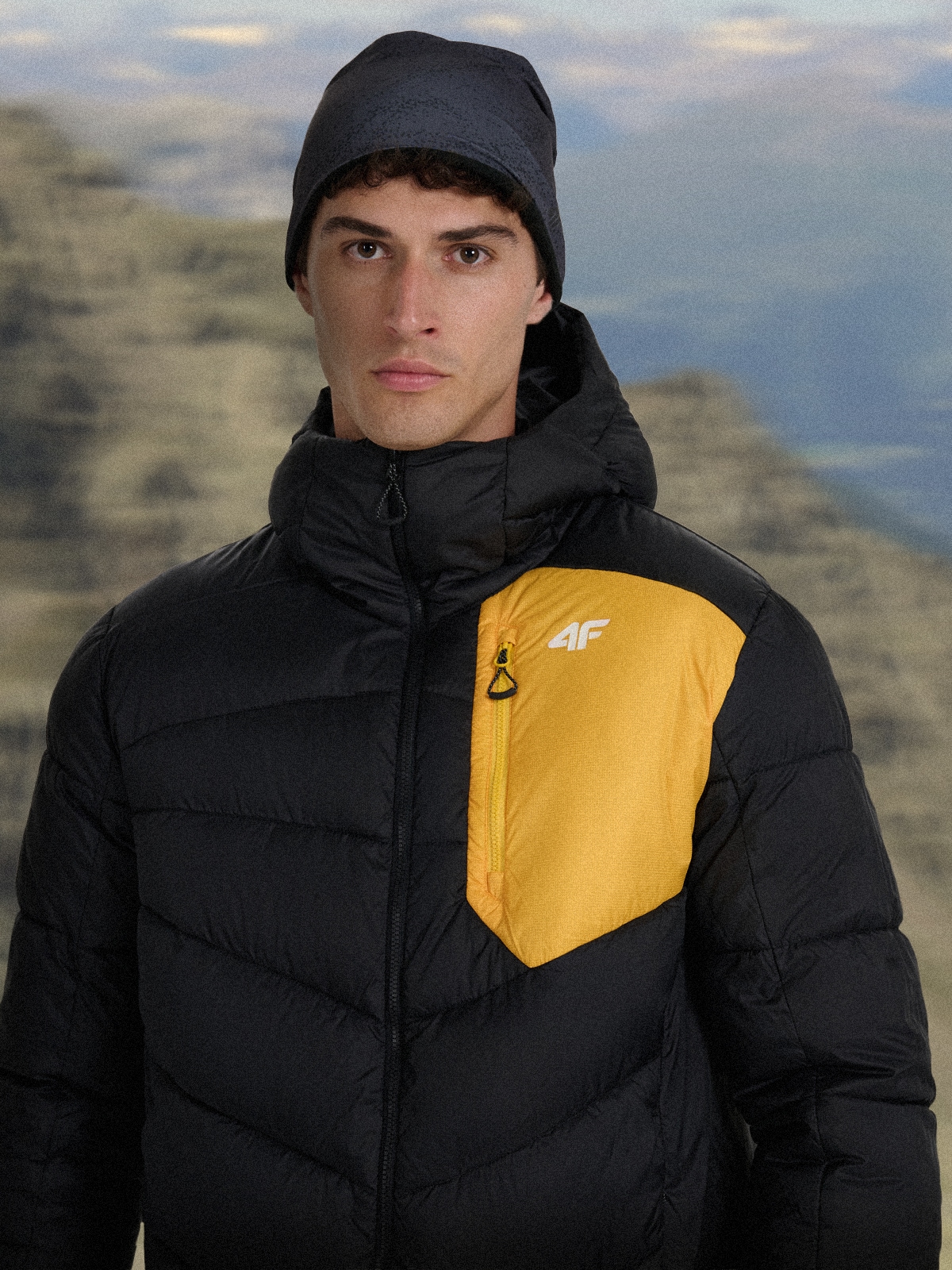 Vyriška žygio striukė su Primaloft Silver - juoda