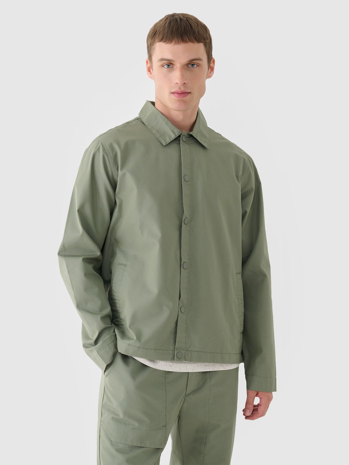 Vyriška pereinamojo laikotarpio marškinių tipo striukė - juoda