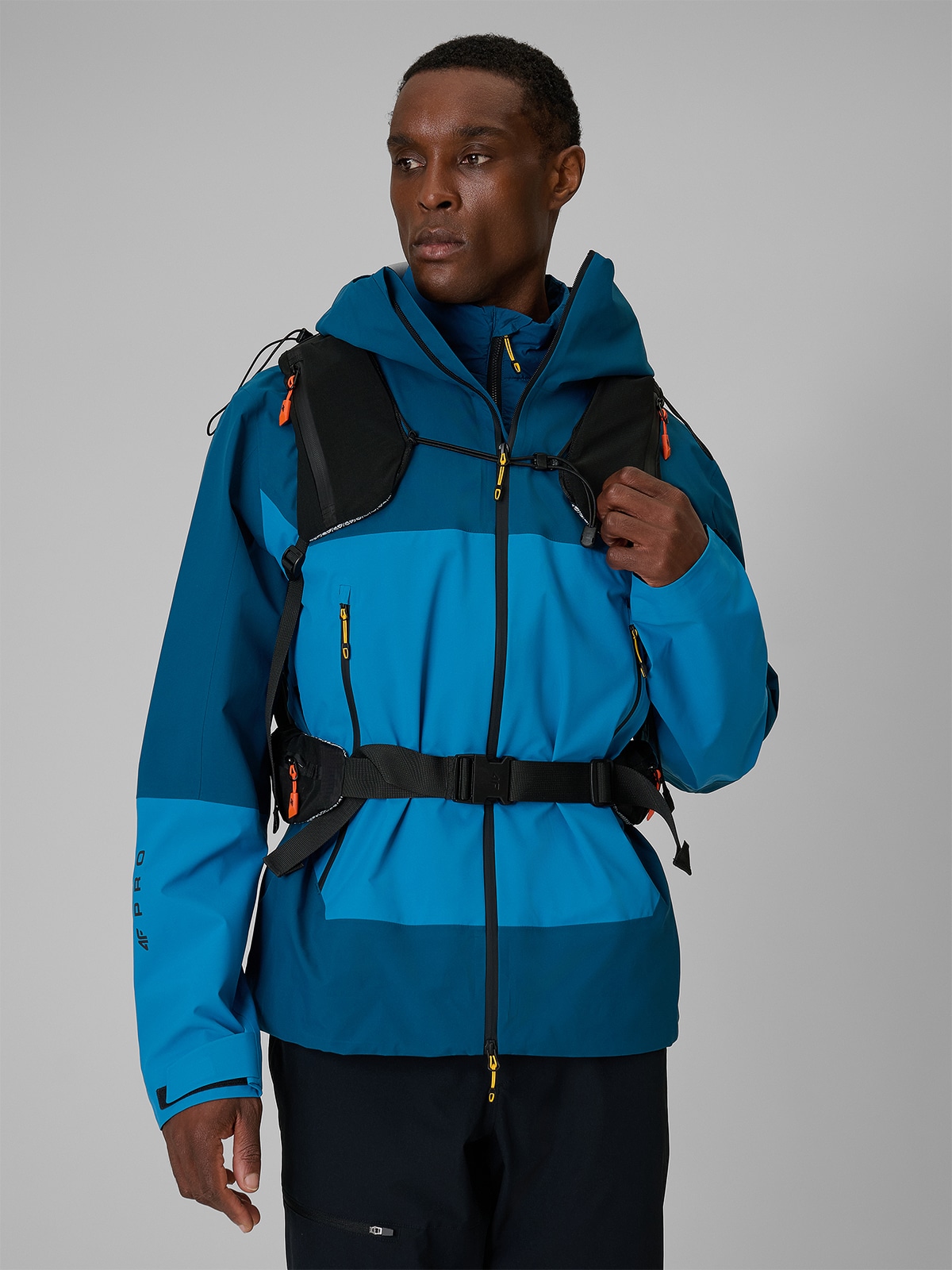 Trekkingo lietaus striukė 4F PRO membrana 20000 vyrams - tamsiai mėlyna