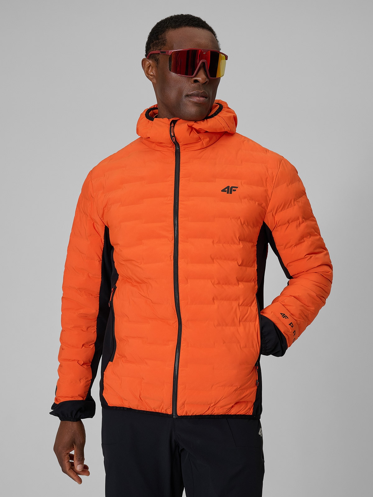 Trekingo striukė su Primaloft Silver užpildu vyrams - oranžinė