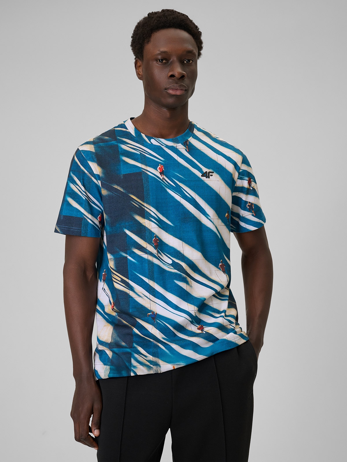 Vyriški T-shirt regular marškinėliai su spauda - daugiaspalviai