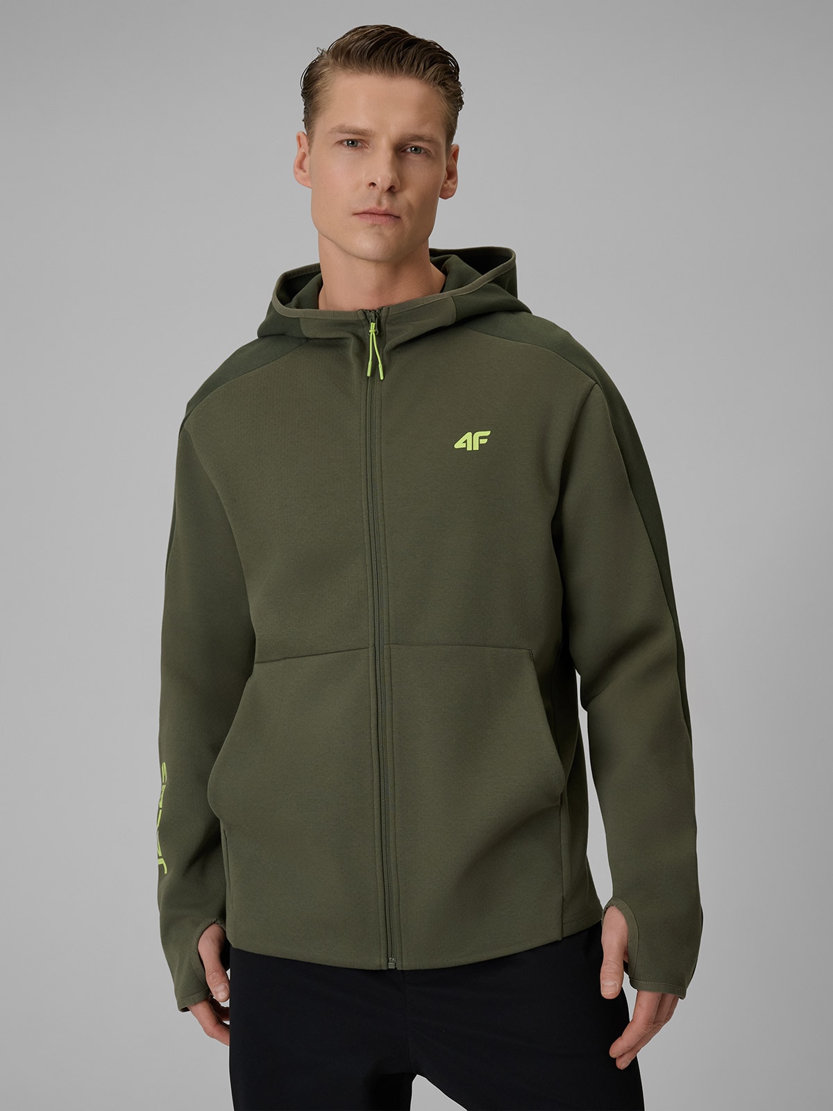 Vyriškas sportinis regular džemperis su gobtuvu - khaki spalvos