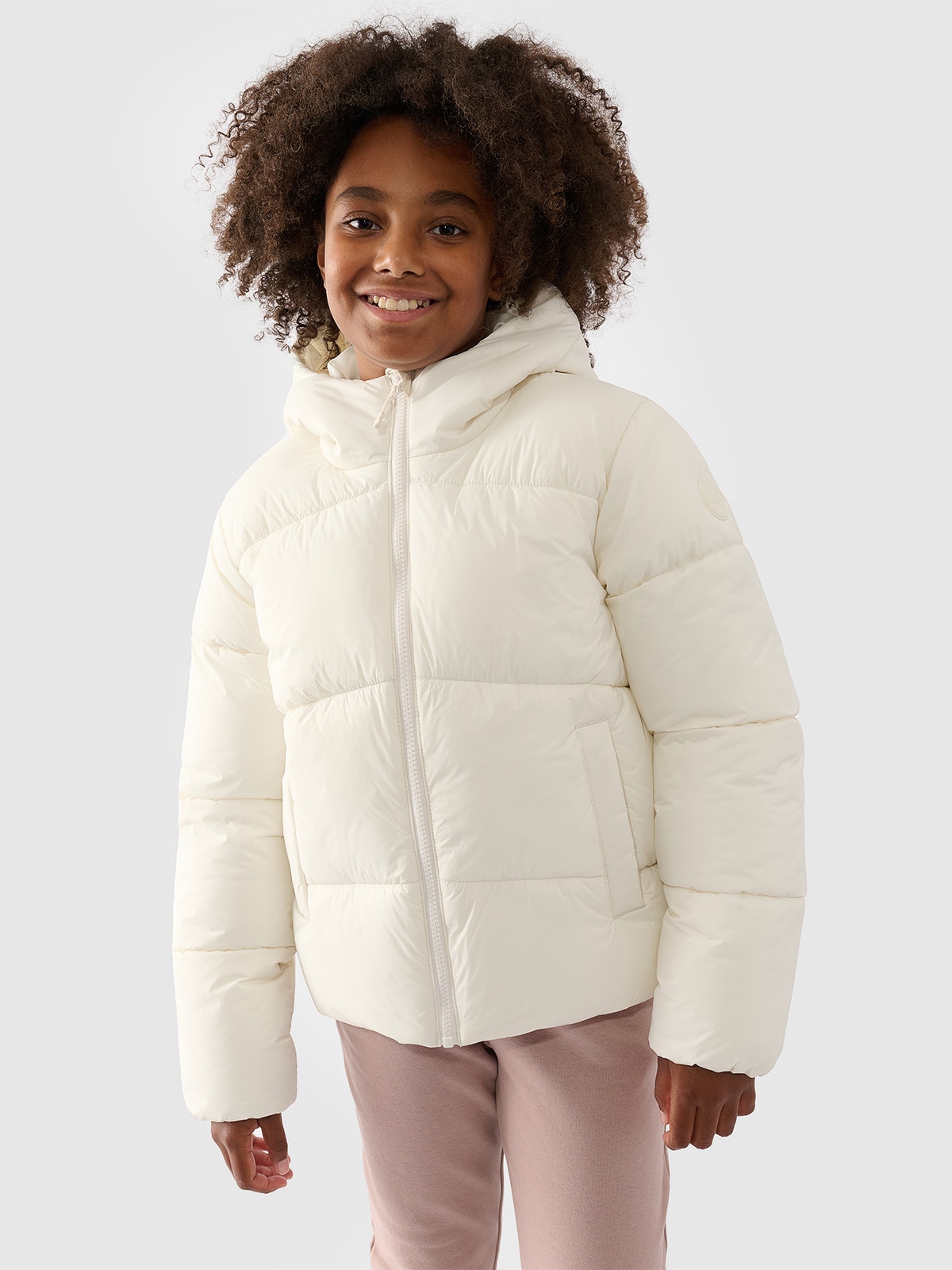 Striukė su sintetinių pūkų kamšalu mergaitėms - balta