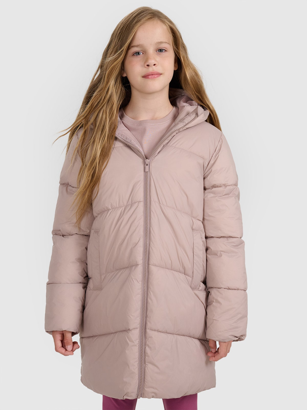 Paltas su sintetinių pūkų kamšalu mergaitėms - rudas