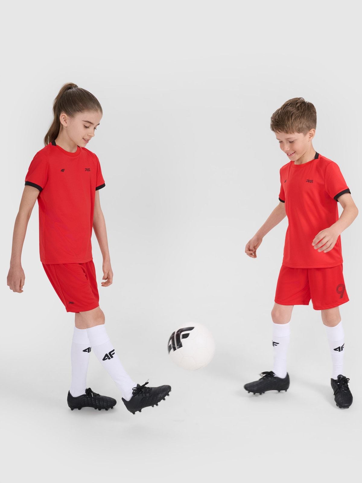 Vaikiški sportiniai marškinėliai 4F JUNIOR x Robert Lewandowski - raudoni