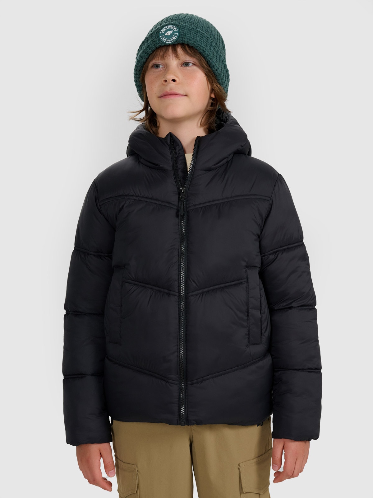 Striukė su sintetinių pūkų kamšalu berniukams - juoda