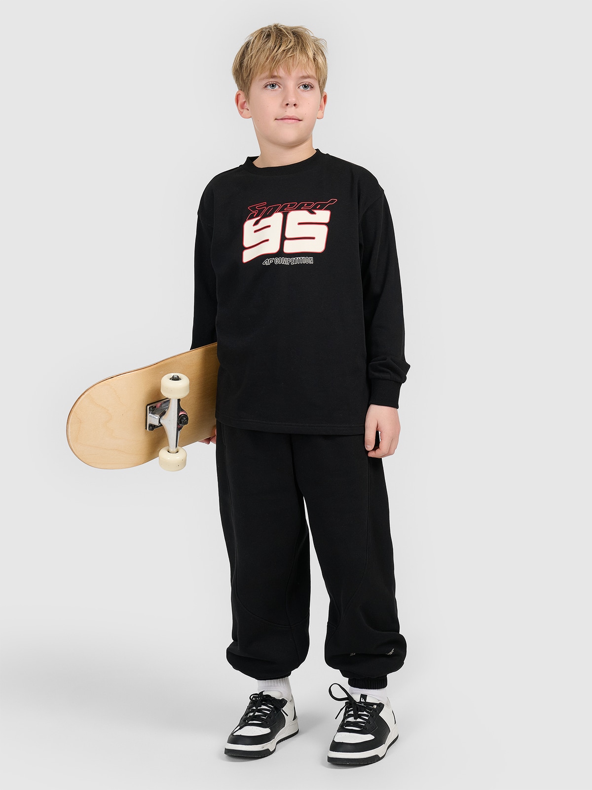 Sportinis loose džemperis be gobtuvo berniukams - juodas