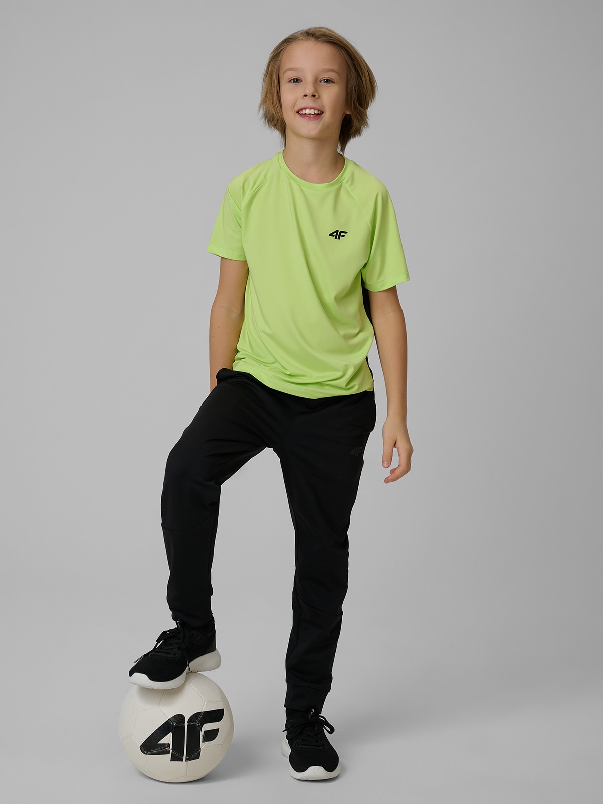 Sportinės greitai džiūstančios kelnės berniukams - juodos