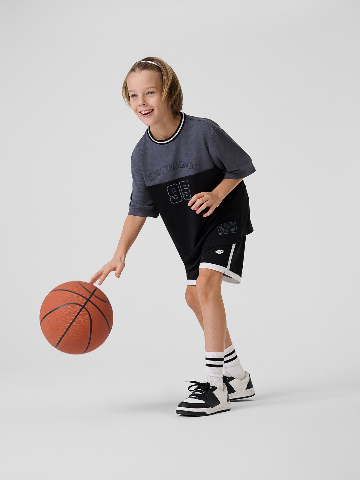 Sportiniai greitai džiūstantys marškinėliai berniukams - juodi