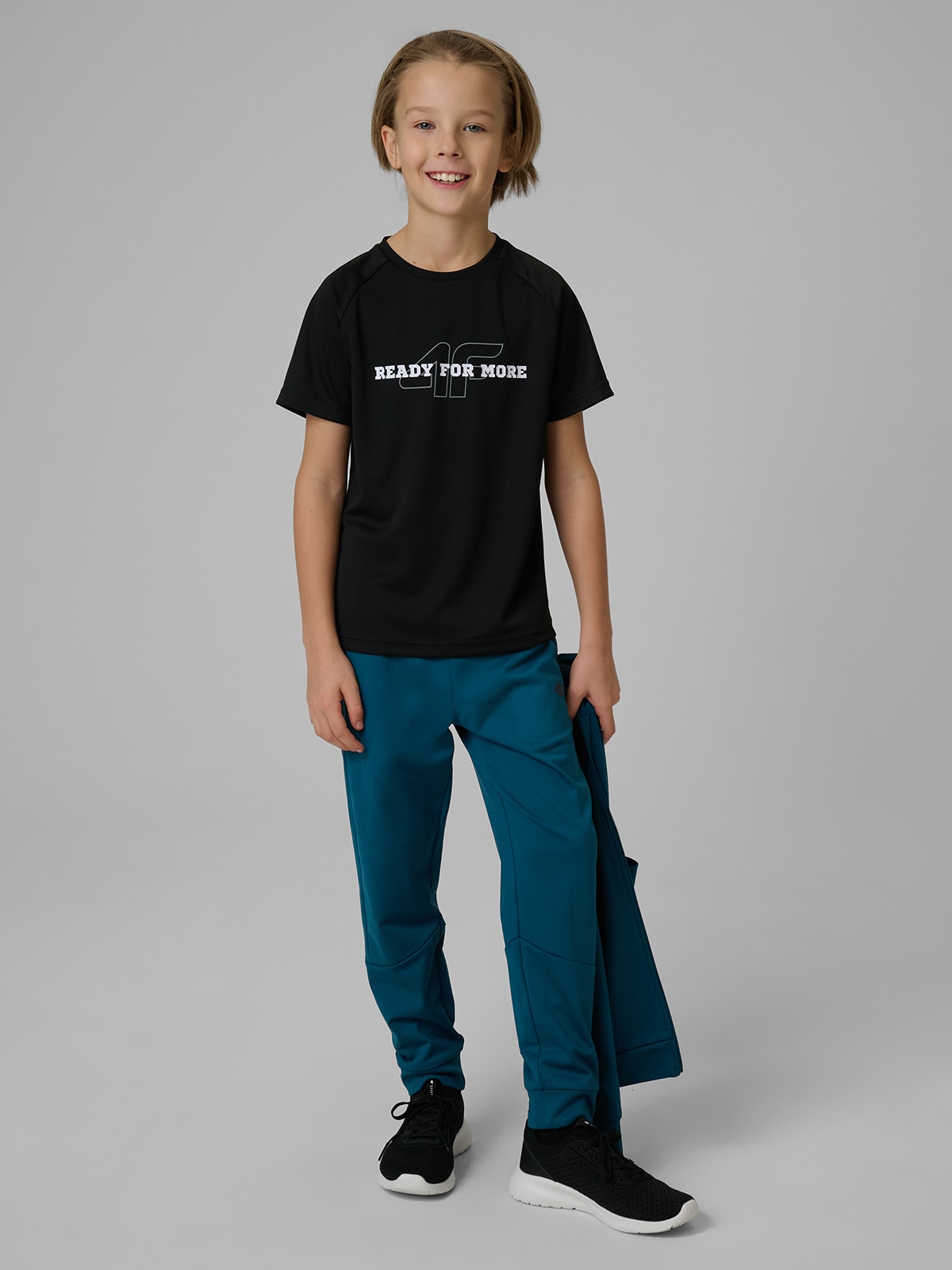 Sportiniai greitai džiūstantys marškinėliai berniukams - juodi