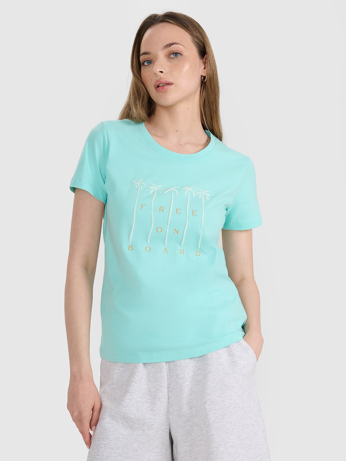 Moteriški T-shirt regular marškinėliai su spauda - turkio spalvos