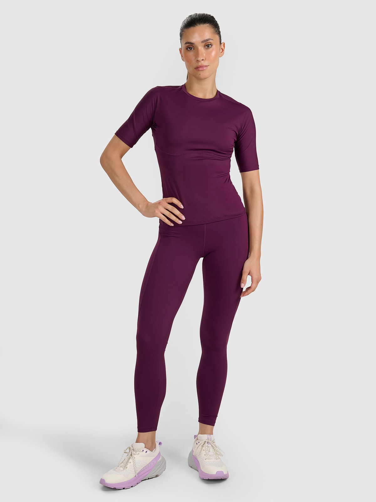 Moteriškos greitai džiūstančios treniruočių tamprės - violetinės