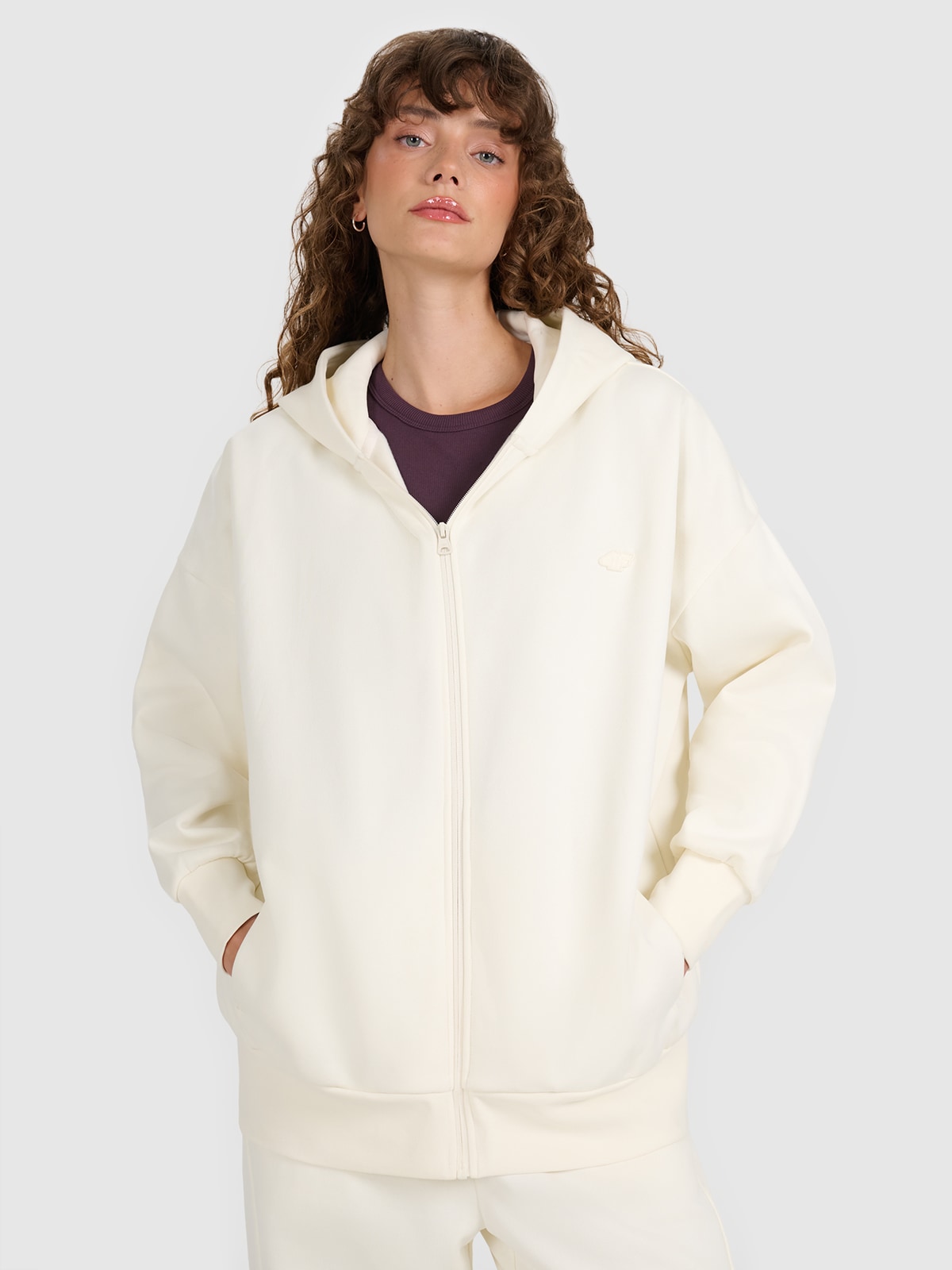 Moteriškas sportinis atsegamas džemperis su gobtuvu - smėlio spalvos