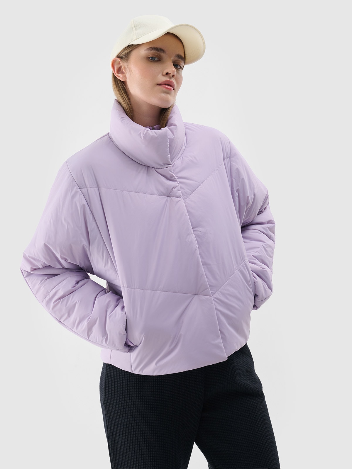 Moteriška striukė su sintetinių pūkų kamšalu - violetinė