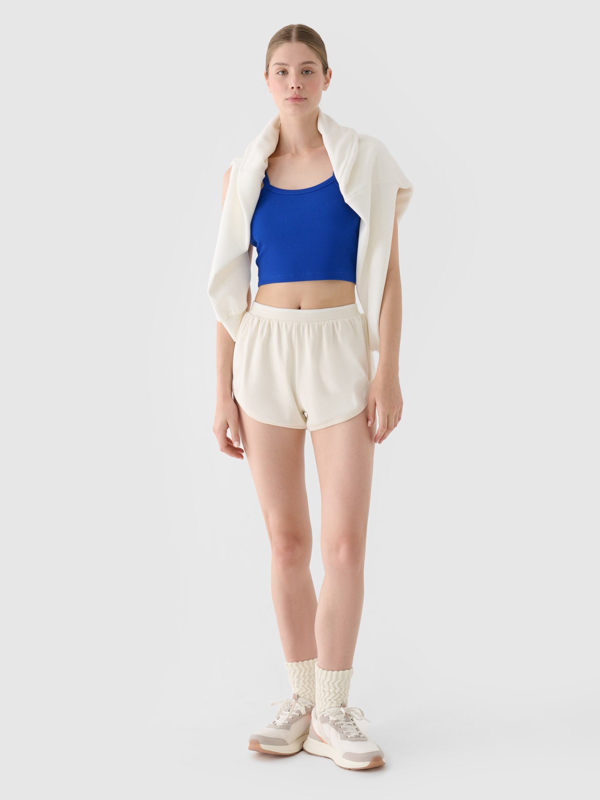 Moteriški sportiniai šortai - balti