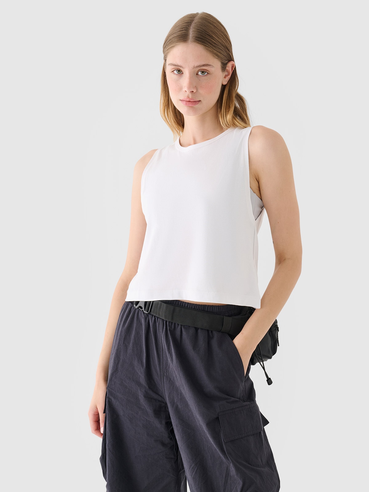 Moteriški Crop - top regular lygus marškinėliai - balti