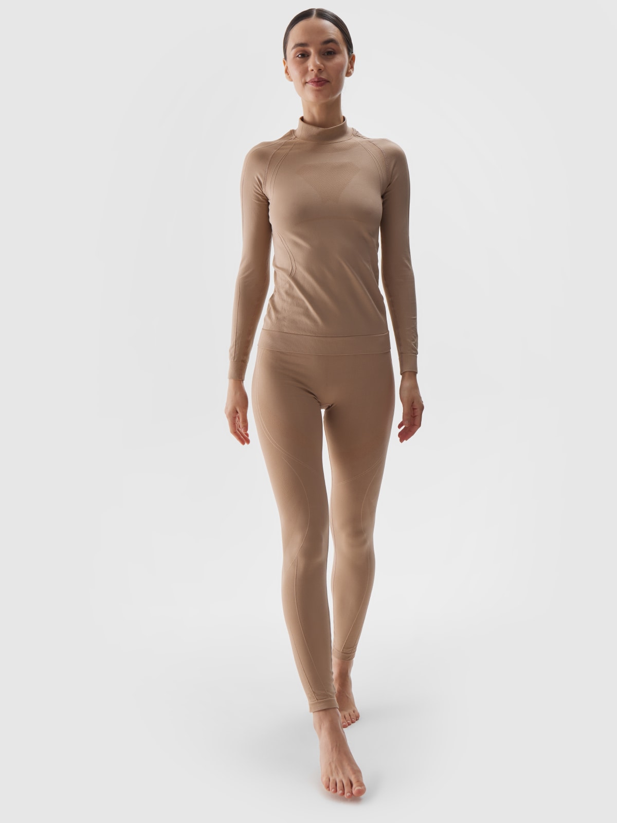Moteriškas termoaktyvus besiūlis apatinis trikotažas (apačia) - rudas