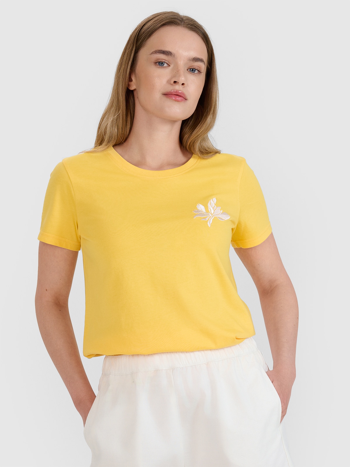 Moteriški T-shirt regular marškinėliai su spauda - geltoni