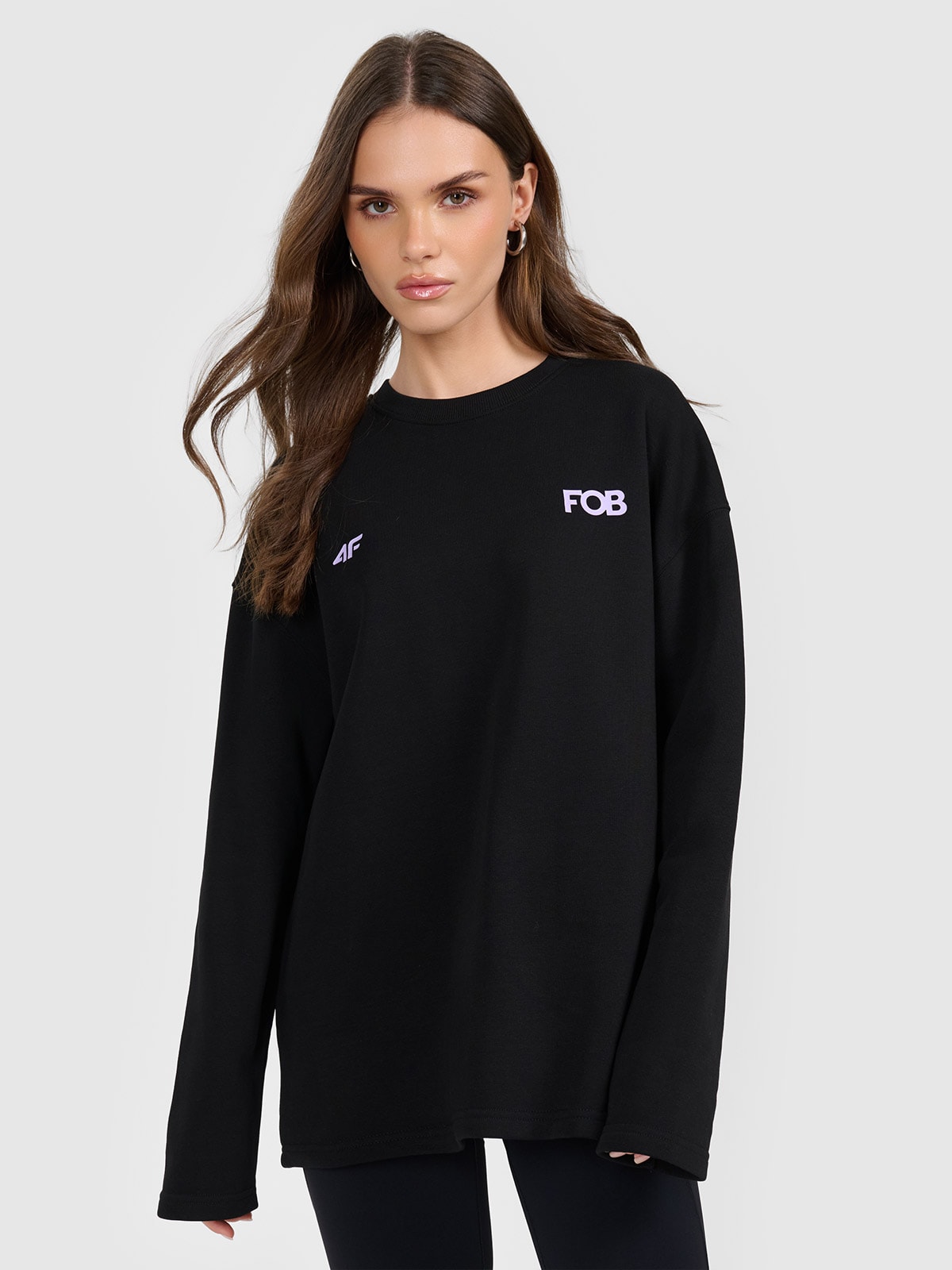 Moteriškas neatsegamas džemperis be gobtuvo - juodas