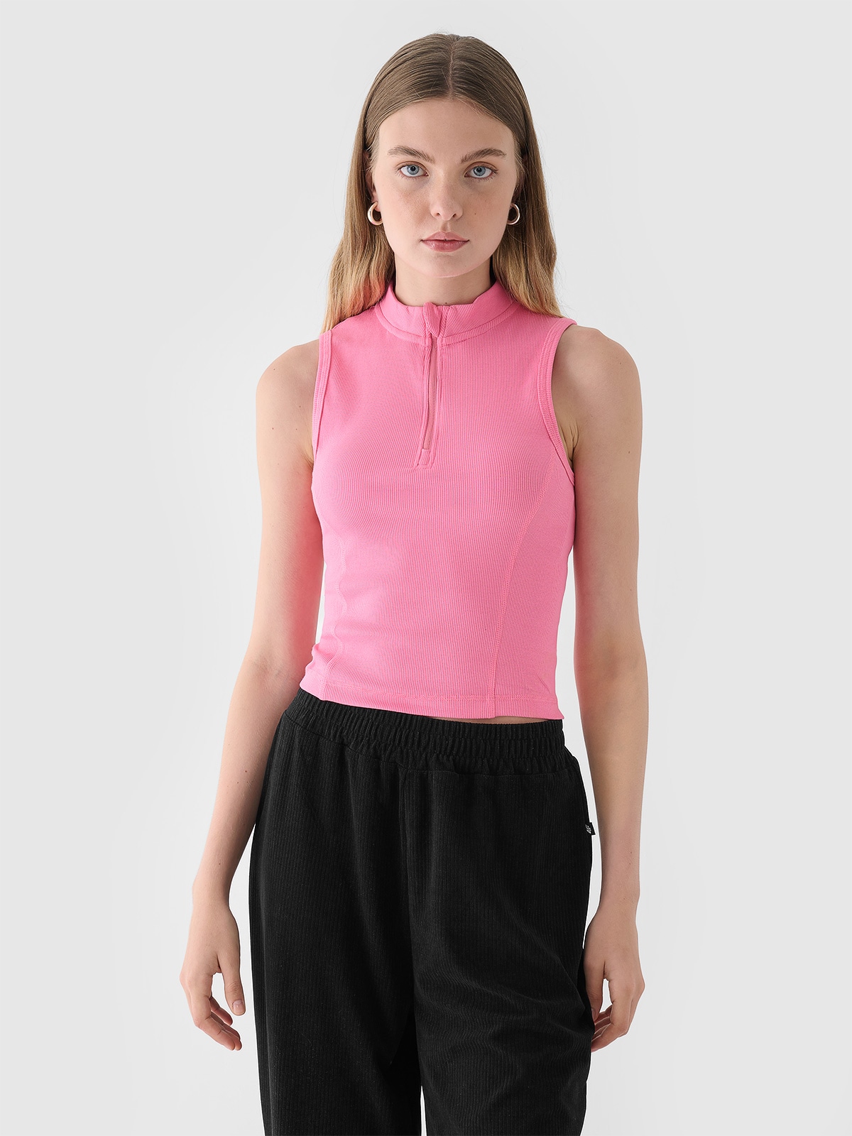 Moteriški top slim marškinėliai iš dryžuoto audinio - rožiniai