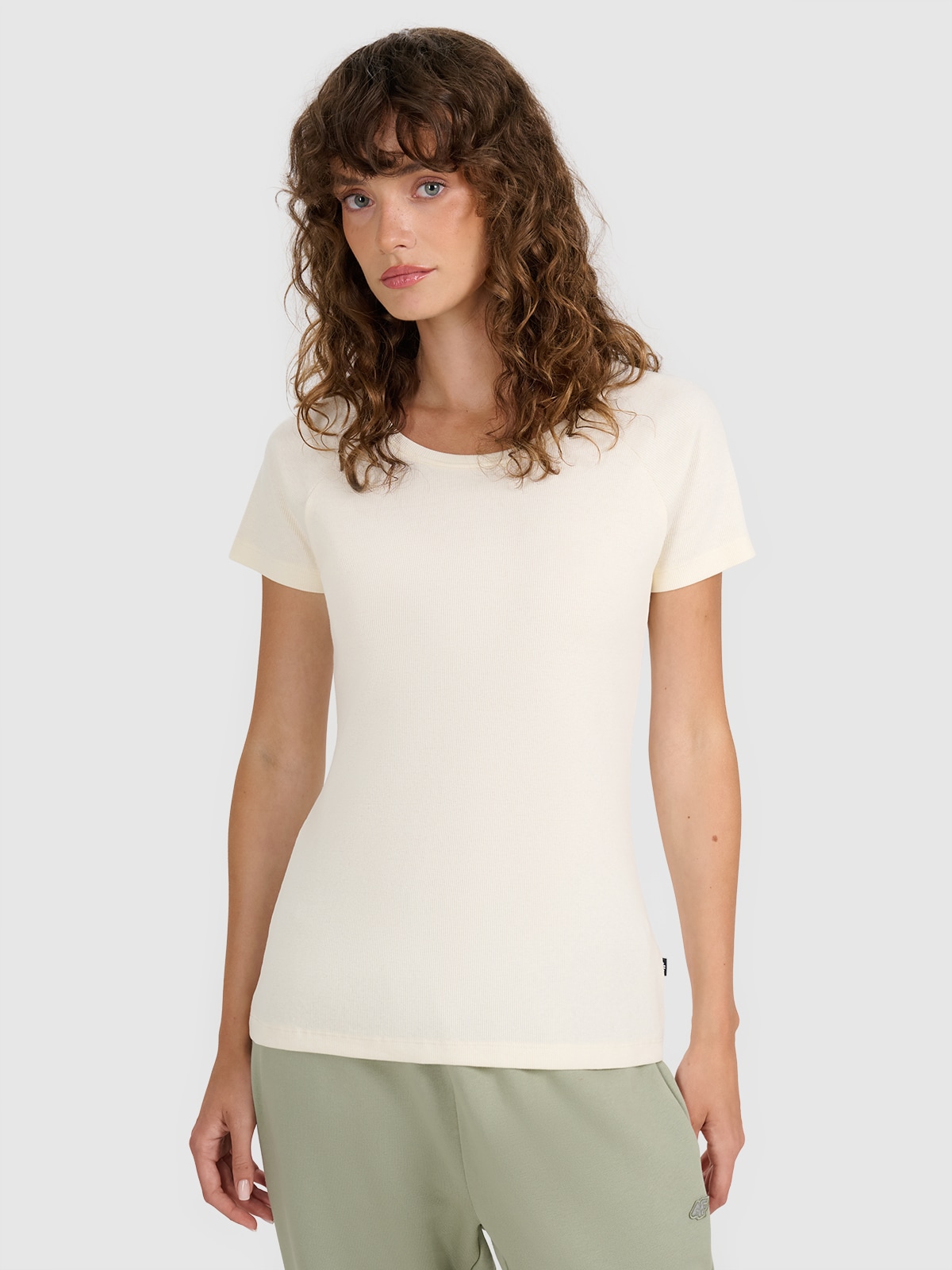 Moteriški T-shirt regular marškinėliai iš dryžuoto audinio - balti