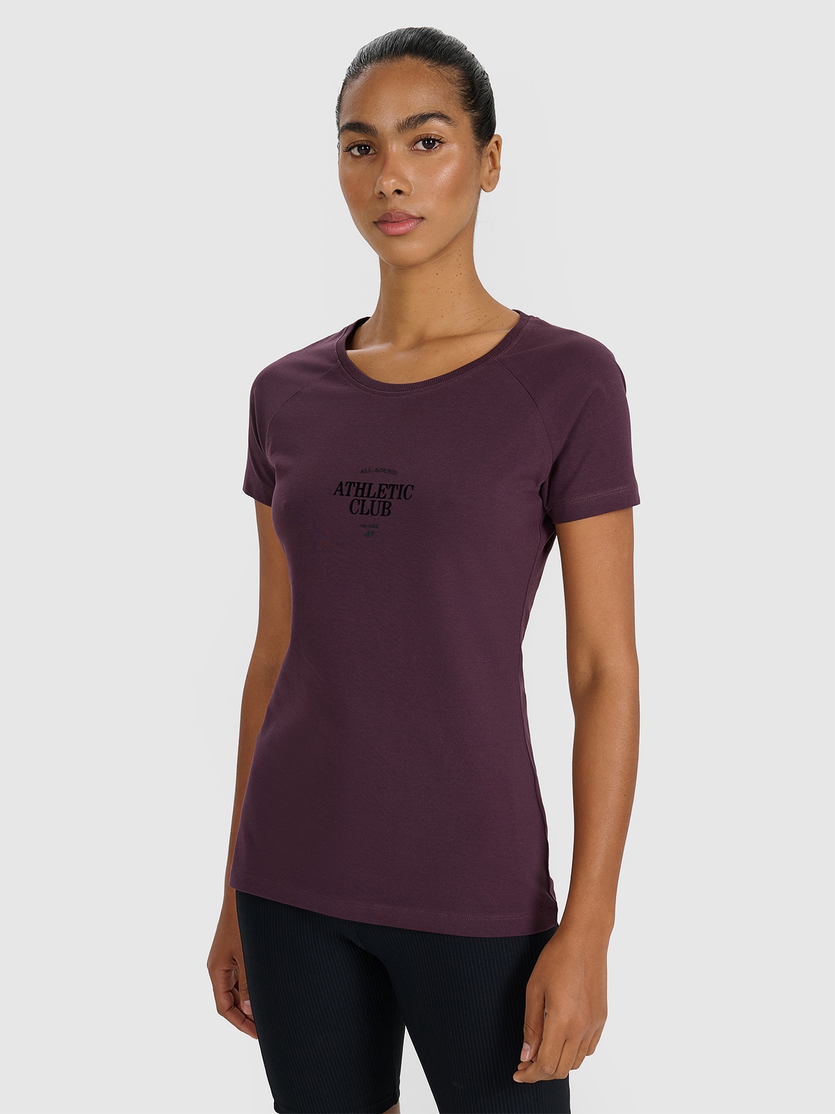 Moteriški T-shirt slim marškinėliai su grafika - violetiniai