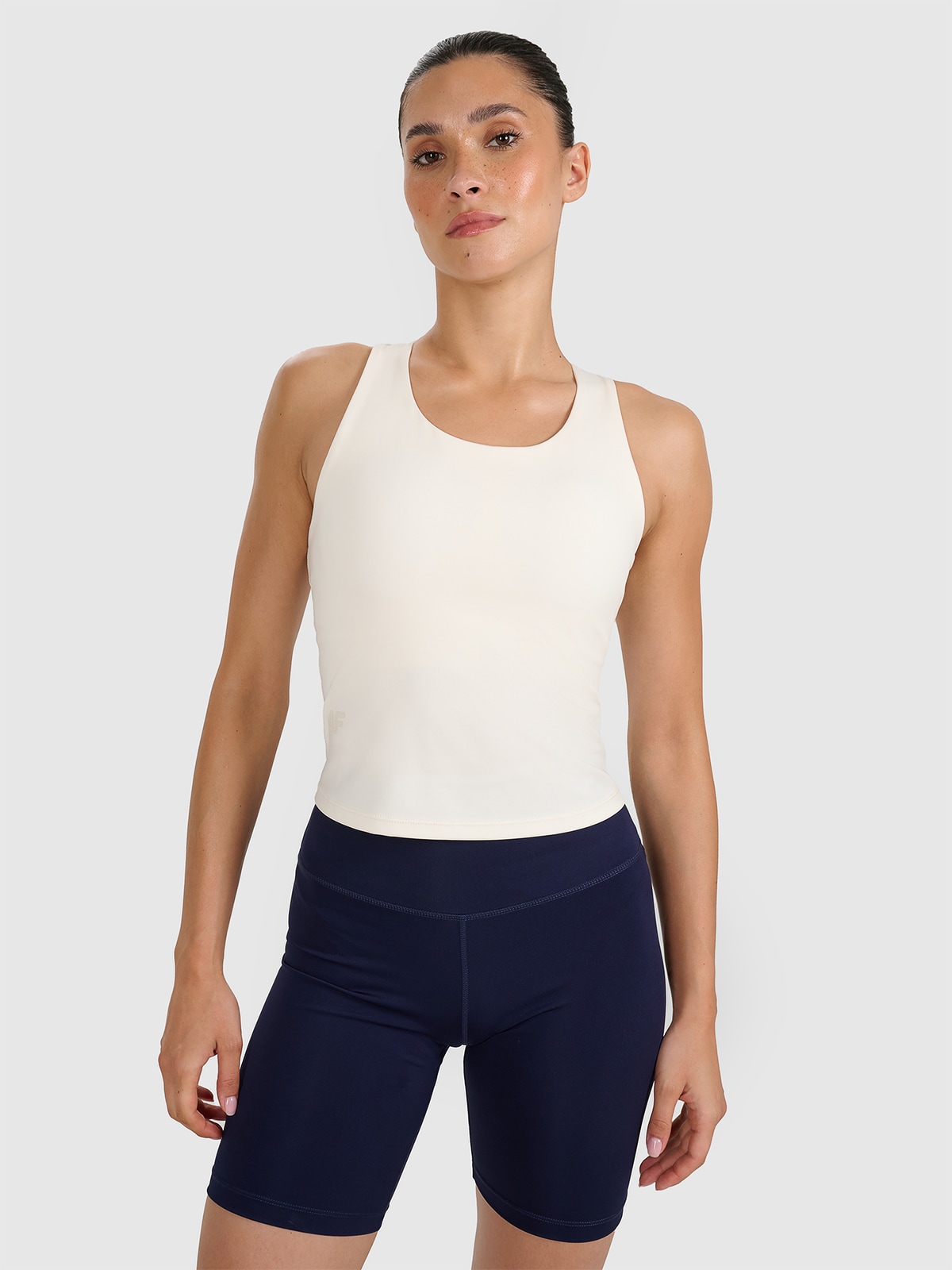 Moteriški Top greitai džiūstantys treniruočių marškinėliai - balti