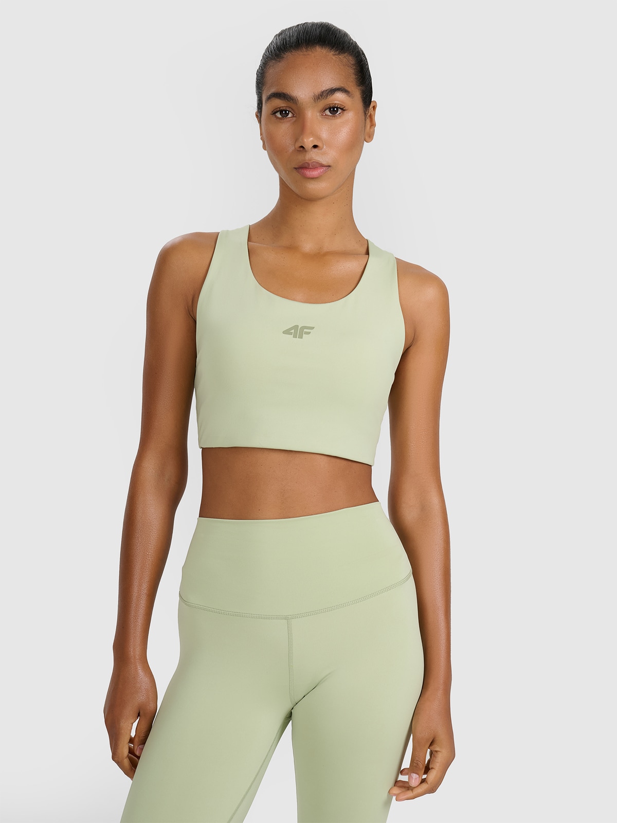 Treniruočių liemenėlė su maža parama - žalia