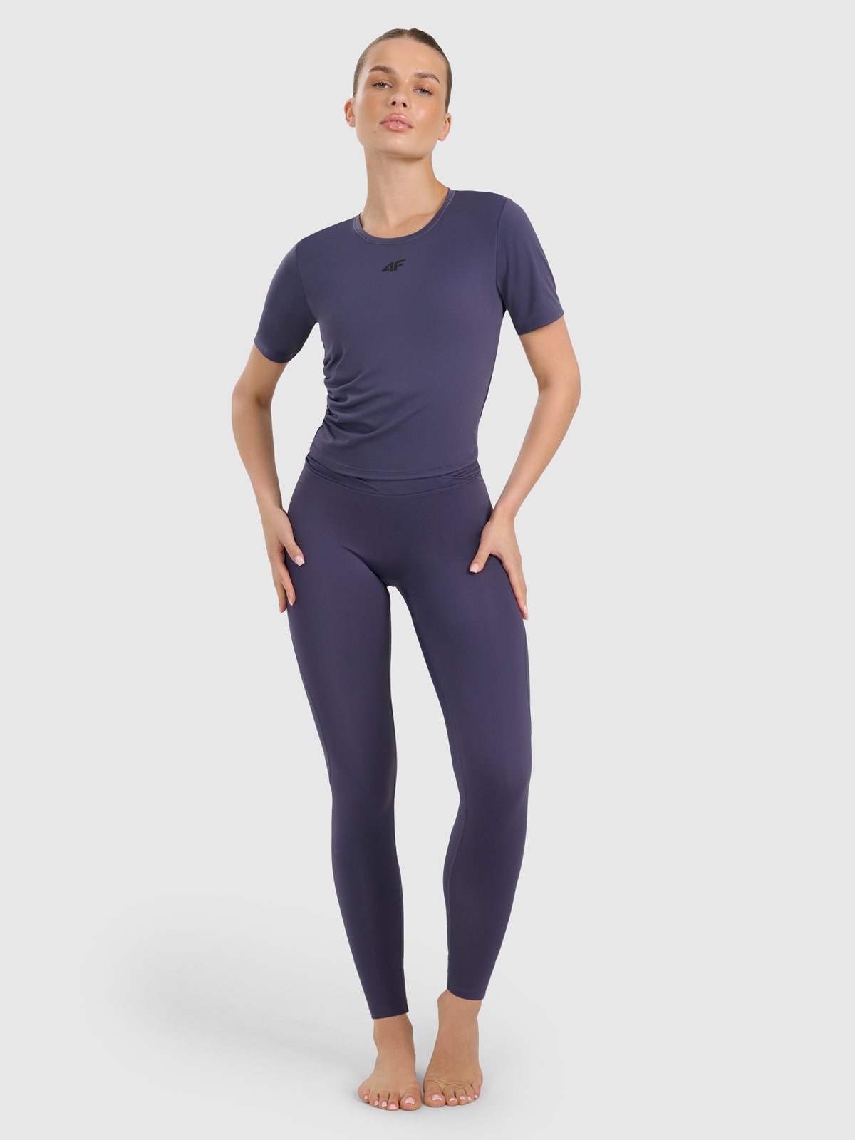 Moteriškos greitai džiūstančios tamprės jogai ir pilatesui - tamsiai mėlynos