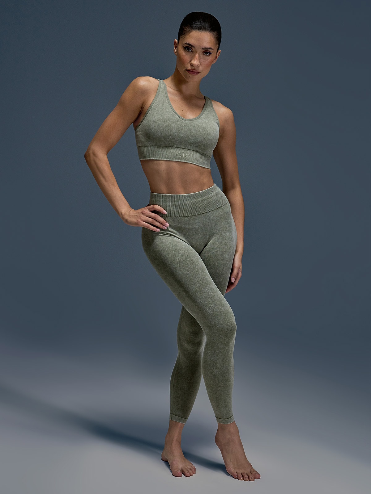 Moteriškos greitai džiūstančios tamprės jogai ir pilatesui - žalios