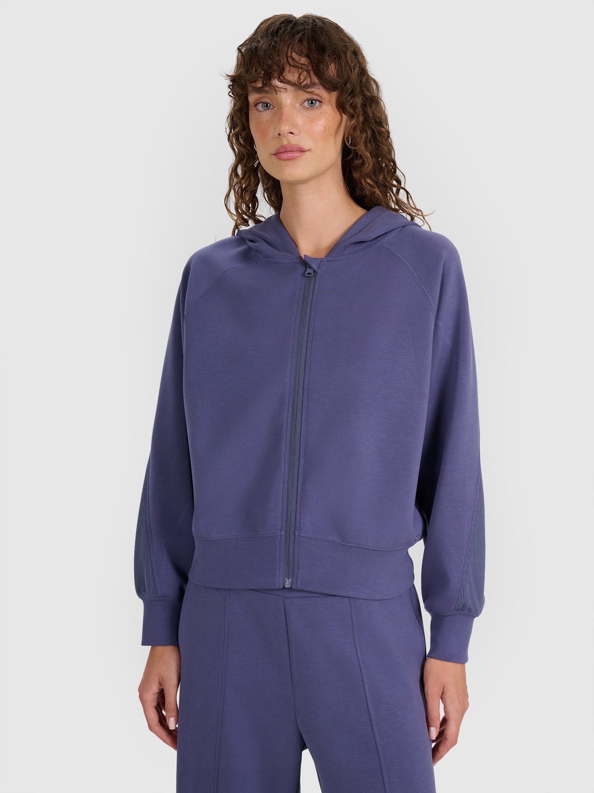 Moteriškas sportinis atsegamas džemperis su modalio priemaiša - tamsiai mėlynas