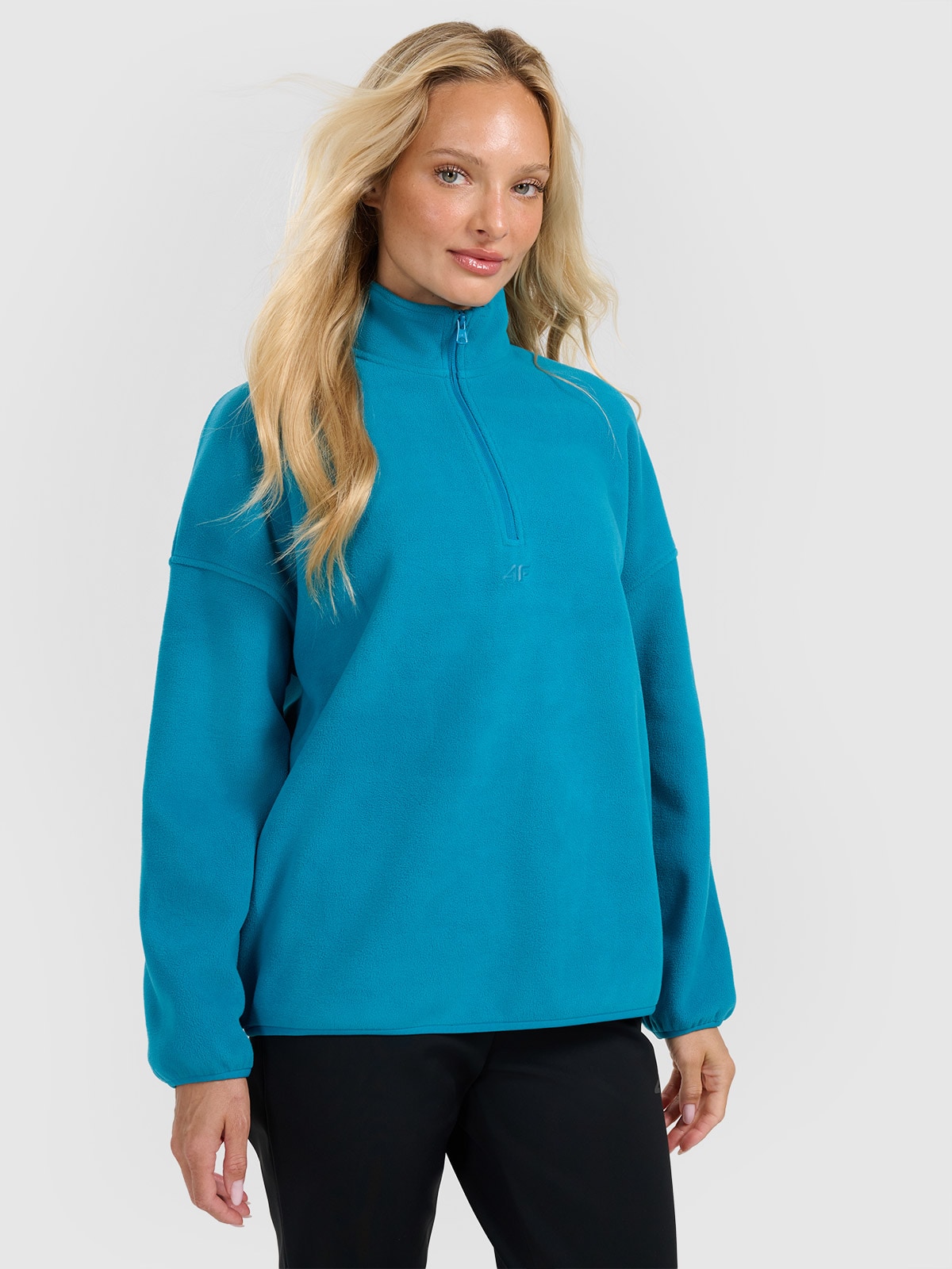 Moteriškas oversize flisas su apykakle - turkio spalvos