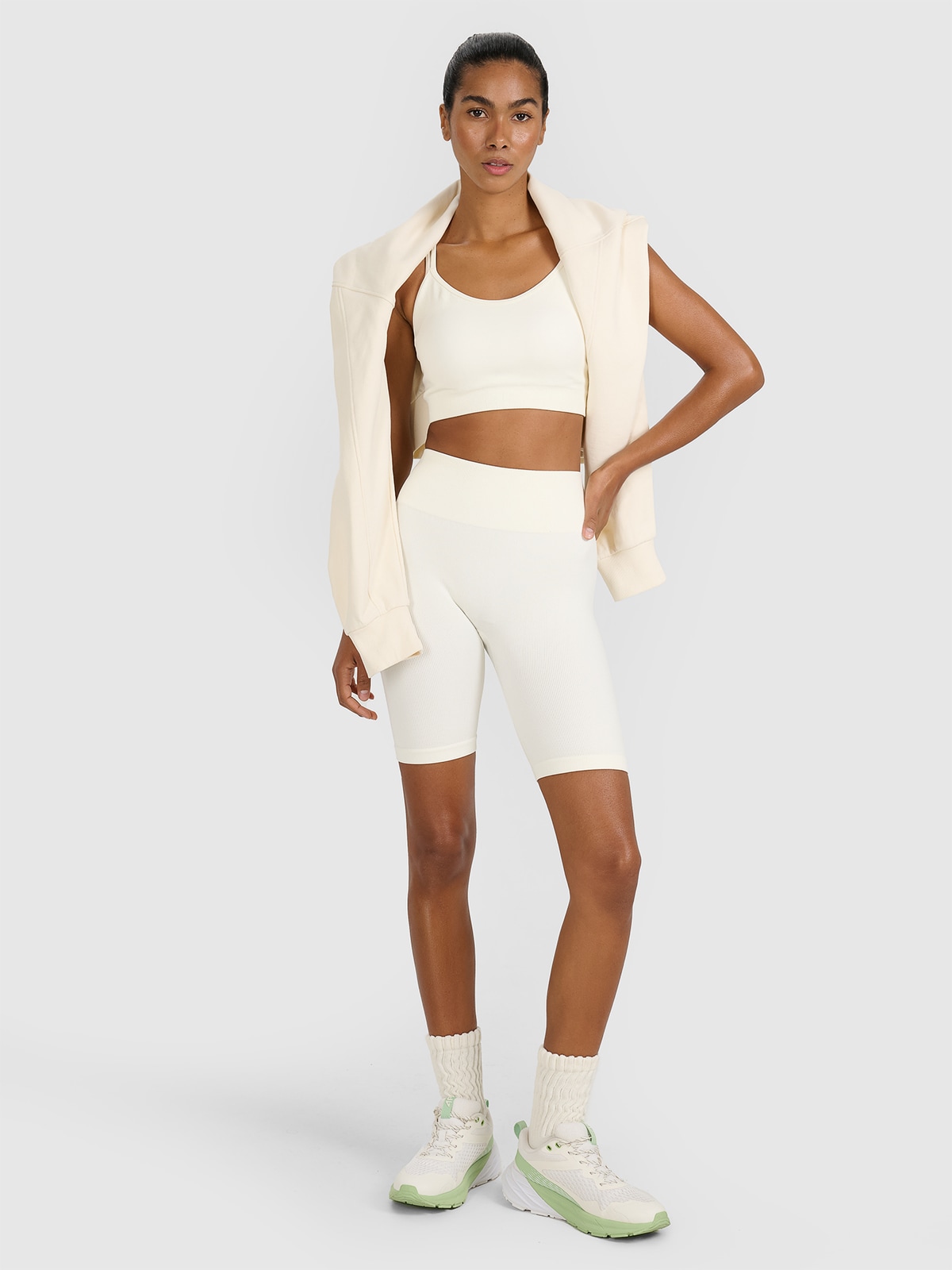 Moteriškos besiūlės dviratininko tipo treniruočių tamprės - smėlio spalvos