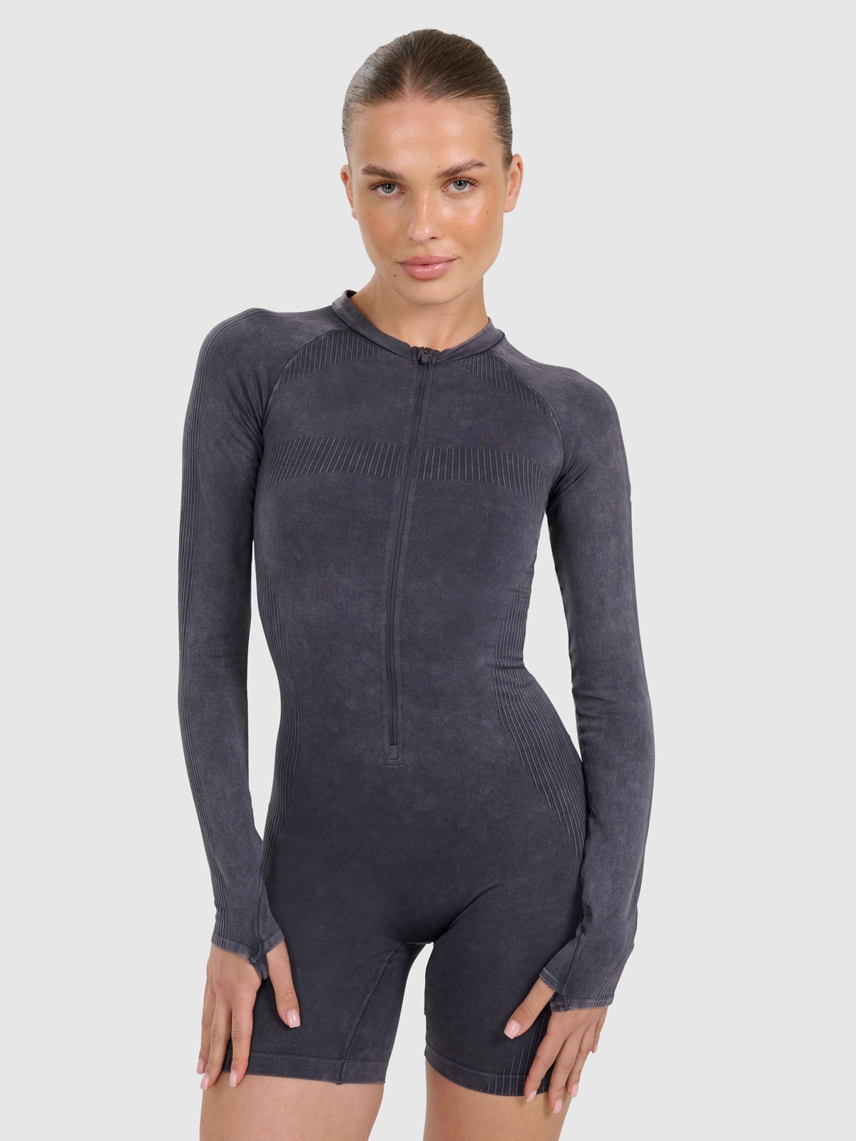 Moteriškas greitai džiūstantis kombinezonas jogai ir pilatesui - tamsiai mėlynas