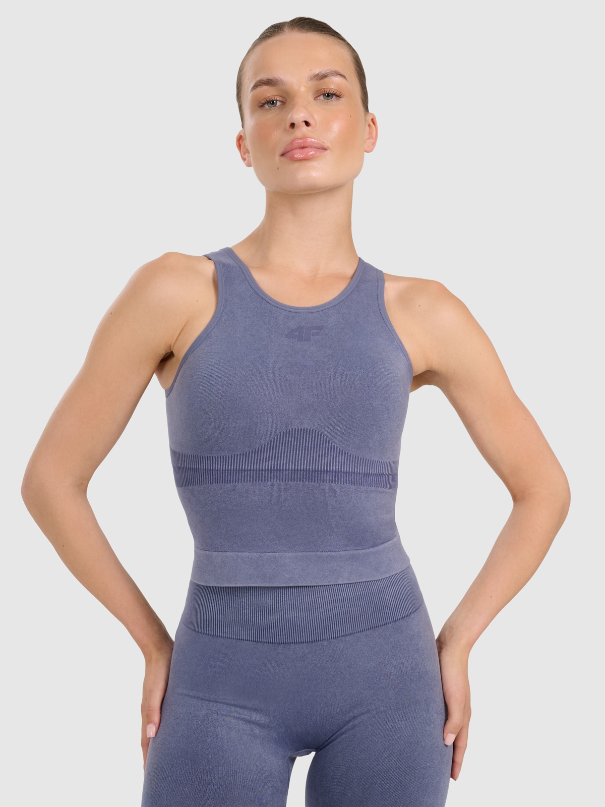 Moteriški top slim greitai džiūstantys marškinėliai jogai ir pilatesui - tamsiai mėlyni