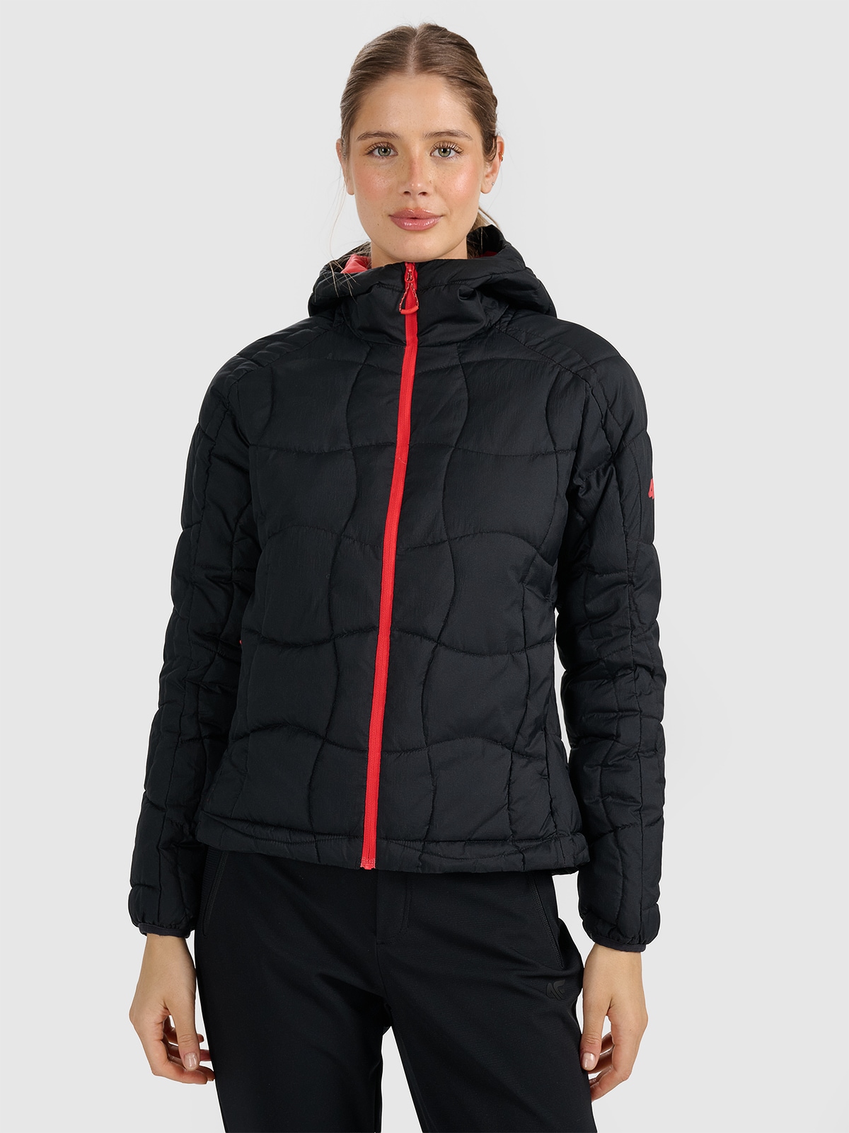 Moteriška žygio striukė su Primaloft Silver kamšalu - juoda