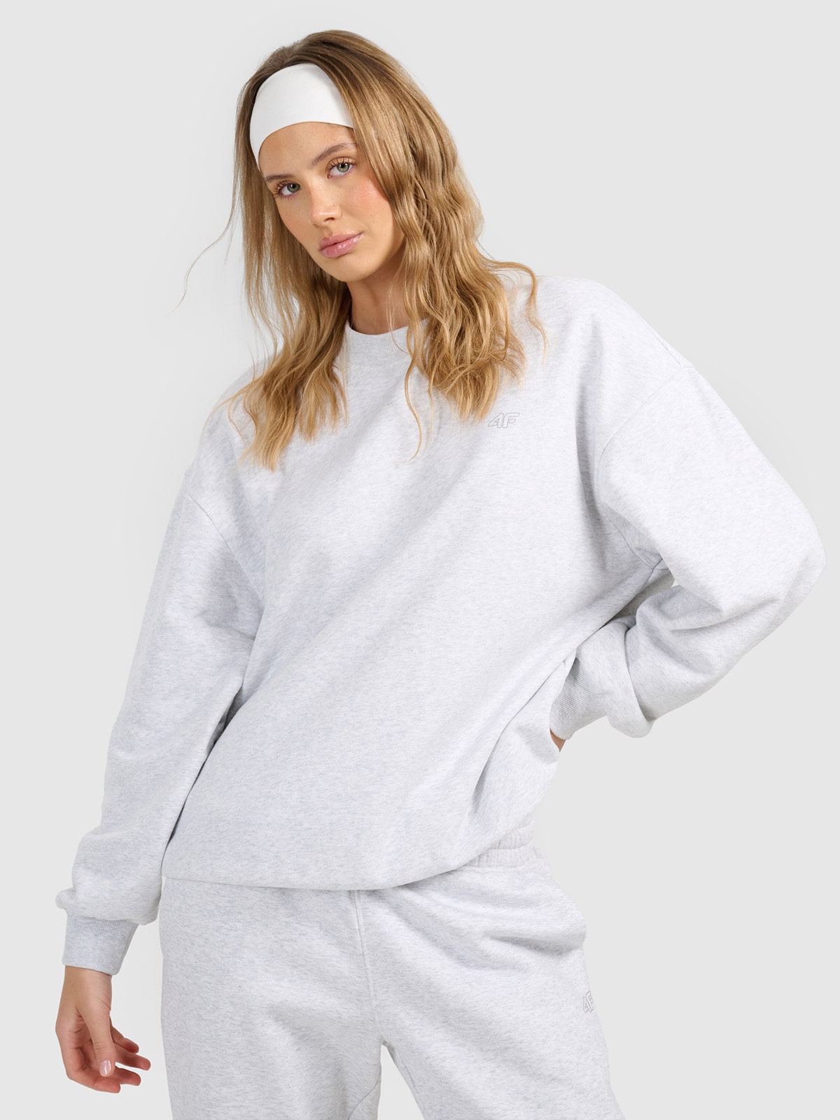 Moteriškas sportinis neatsegamas džemperis be gobtuvo - pilkas
